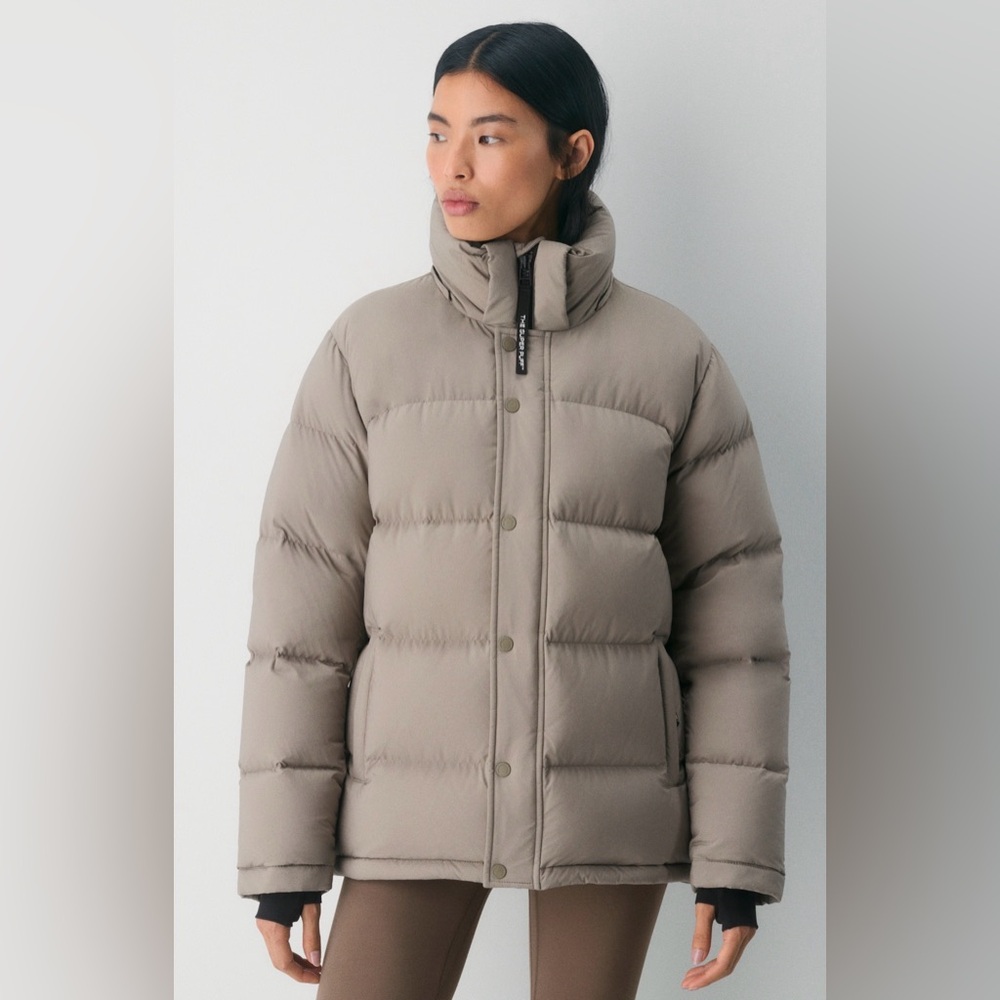 Aritzia Cream Super Puff - cliMATTE